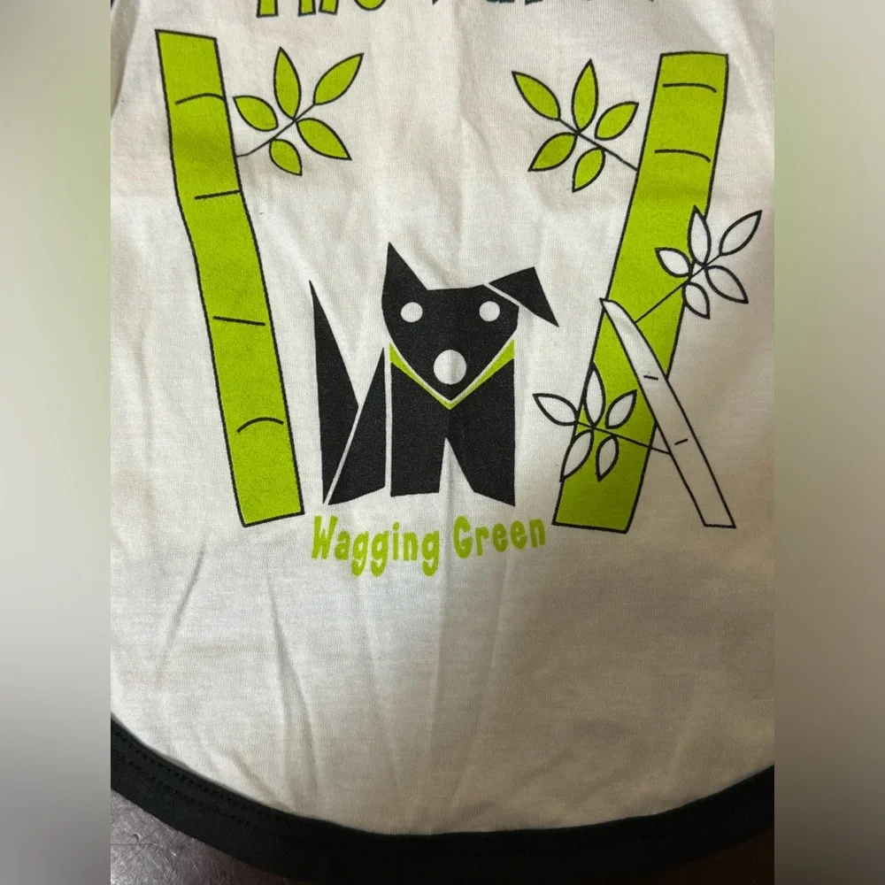 Wagging Green Bamboo Pooch Dog T-shirt NWT Size Medium Doggie T-shirt